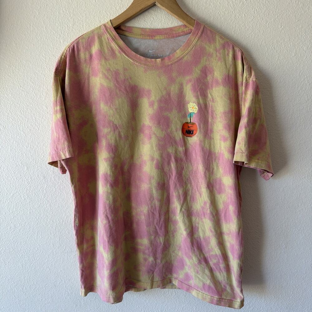 Nike Tee Mens Large L Loose Fit Tie Dye Pink Yellow Basketball Flower Graphic